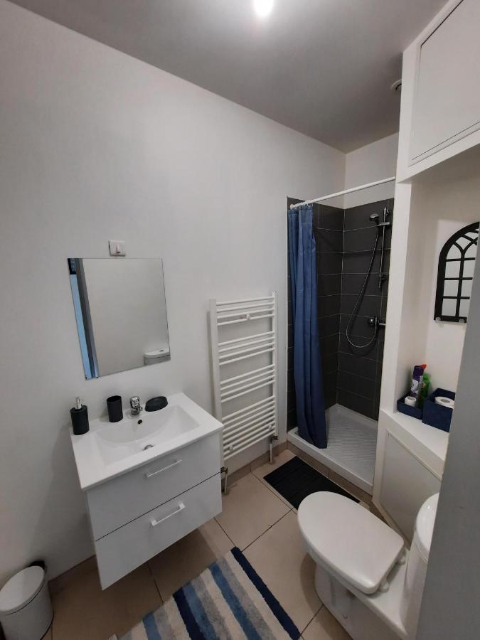 Appartement Hyper centre, Wifi, proche gare à Valenciennes Extérieur photo